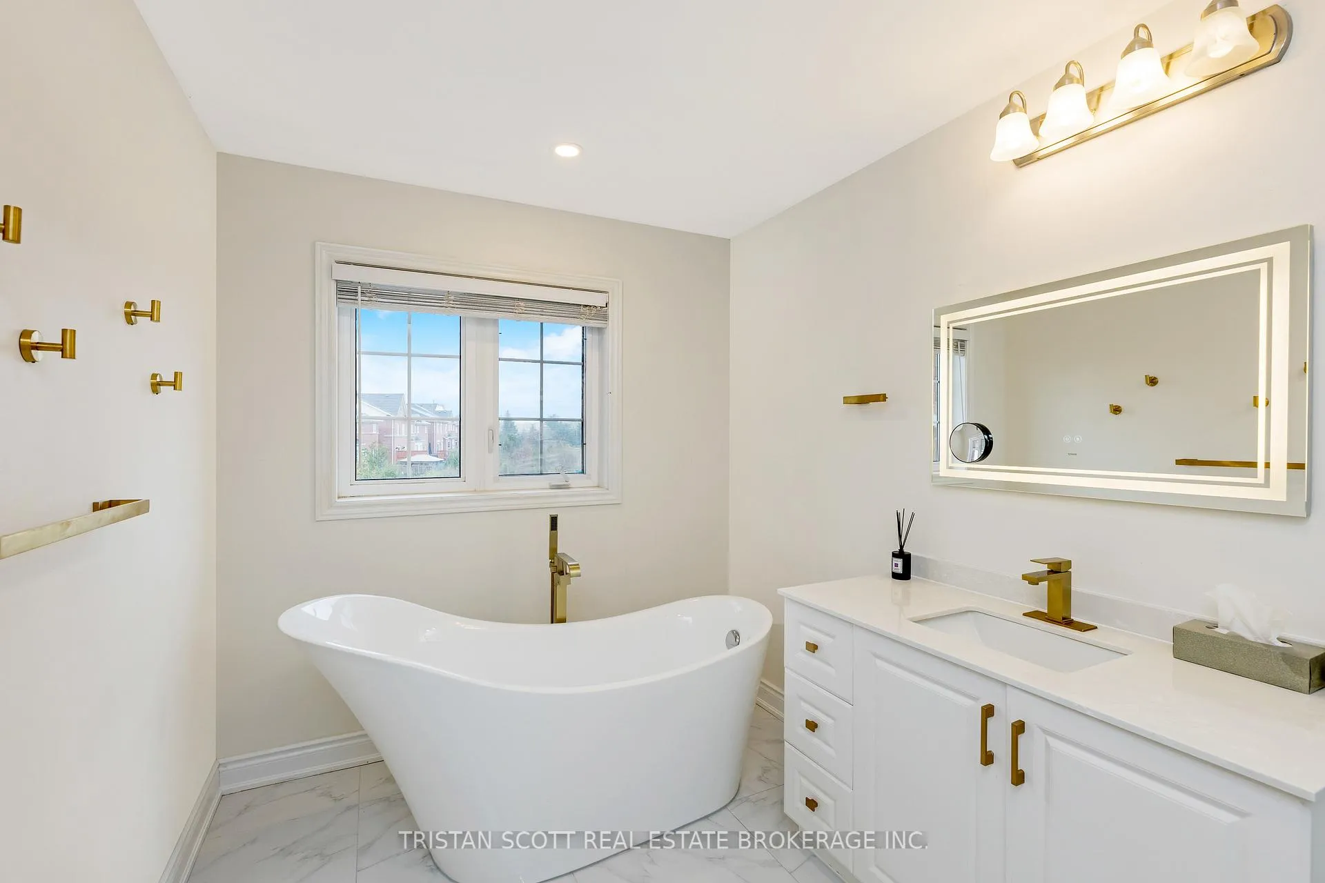 Photo 12 of 606 Nairn Circle, Milton, Scott — HOMEH