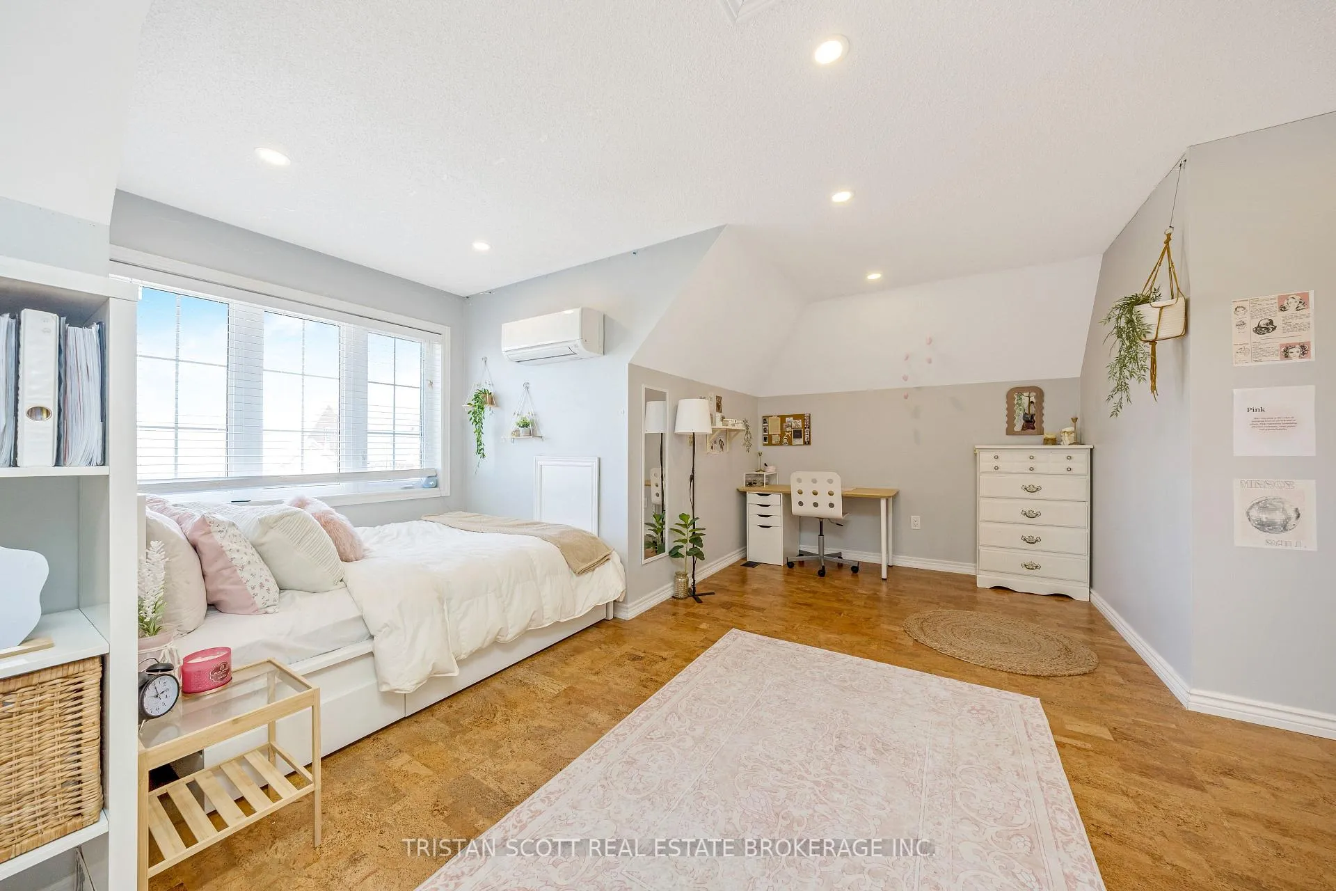 Photo 18 of 606 Nairn Circle, Milton, Scott — HOMEH