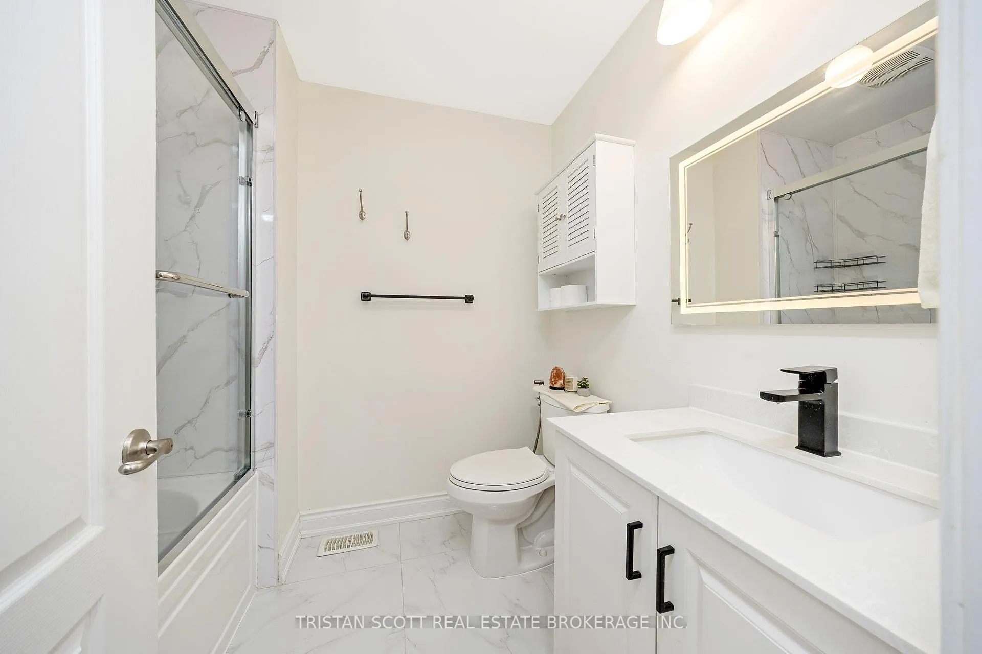 Photo 21 of 606 Nairn Circle, Milton, Scott — HOMEH