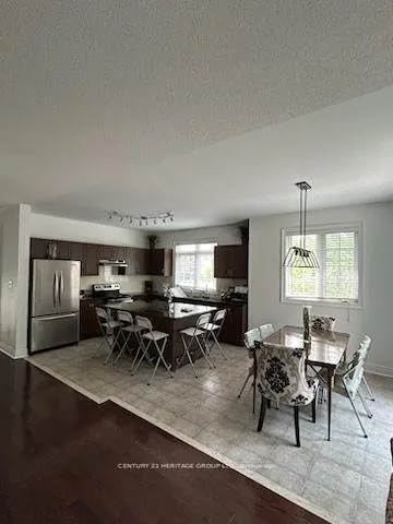 Photo 4 of 44 White Sands Way, Wasaga Beach — HOMEH