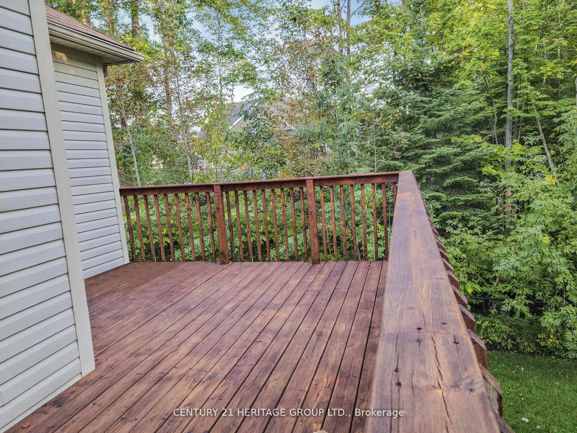 Photo 14 of 44 White Sands Way, Wasaga Beach — HOMEH