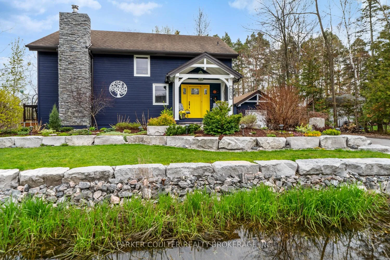 Photo 1 of 685 Park Road, Innisfil, Alcona — HOMEH