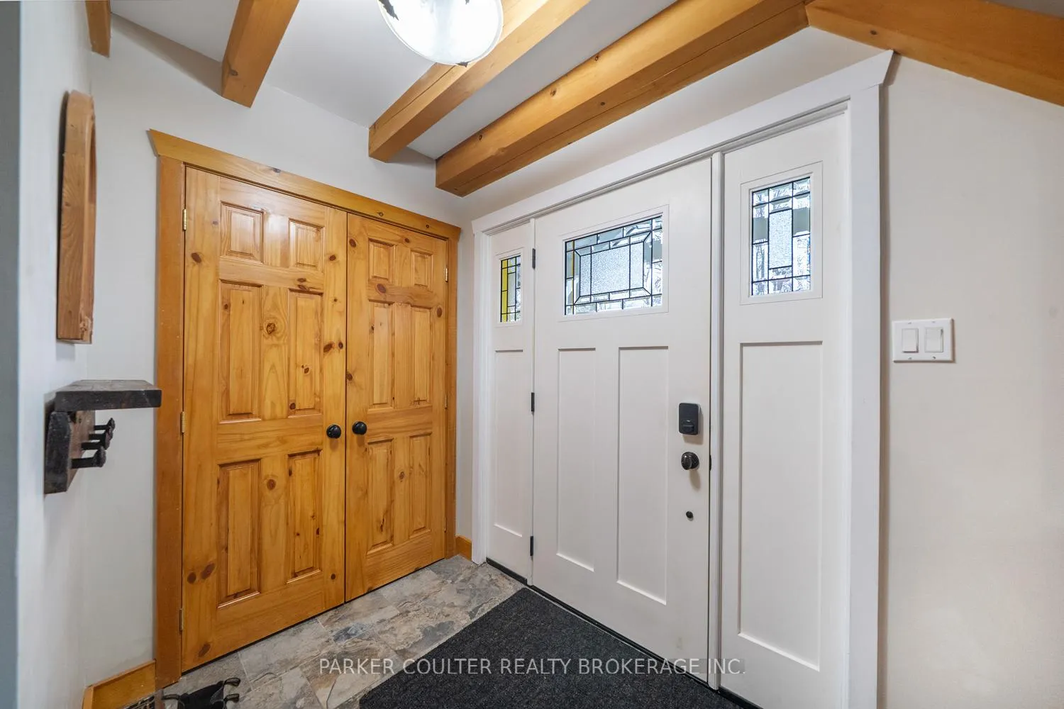 Photo 3 of 685 Park Road, Innisfil, Alcona — HOMEH