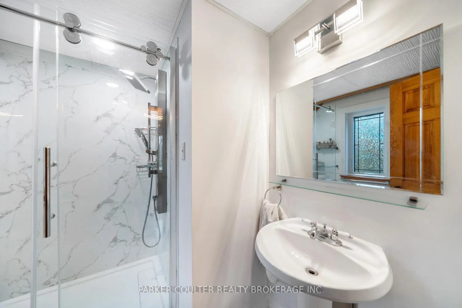 Photo 22 of 685 Park Road, Innisfil, Alcona — HOMEH
