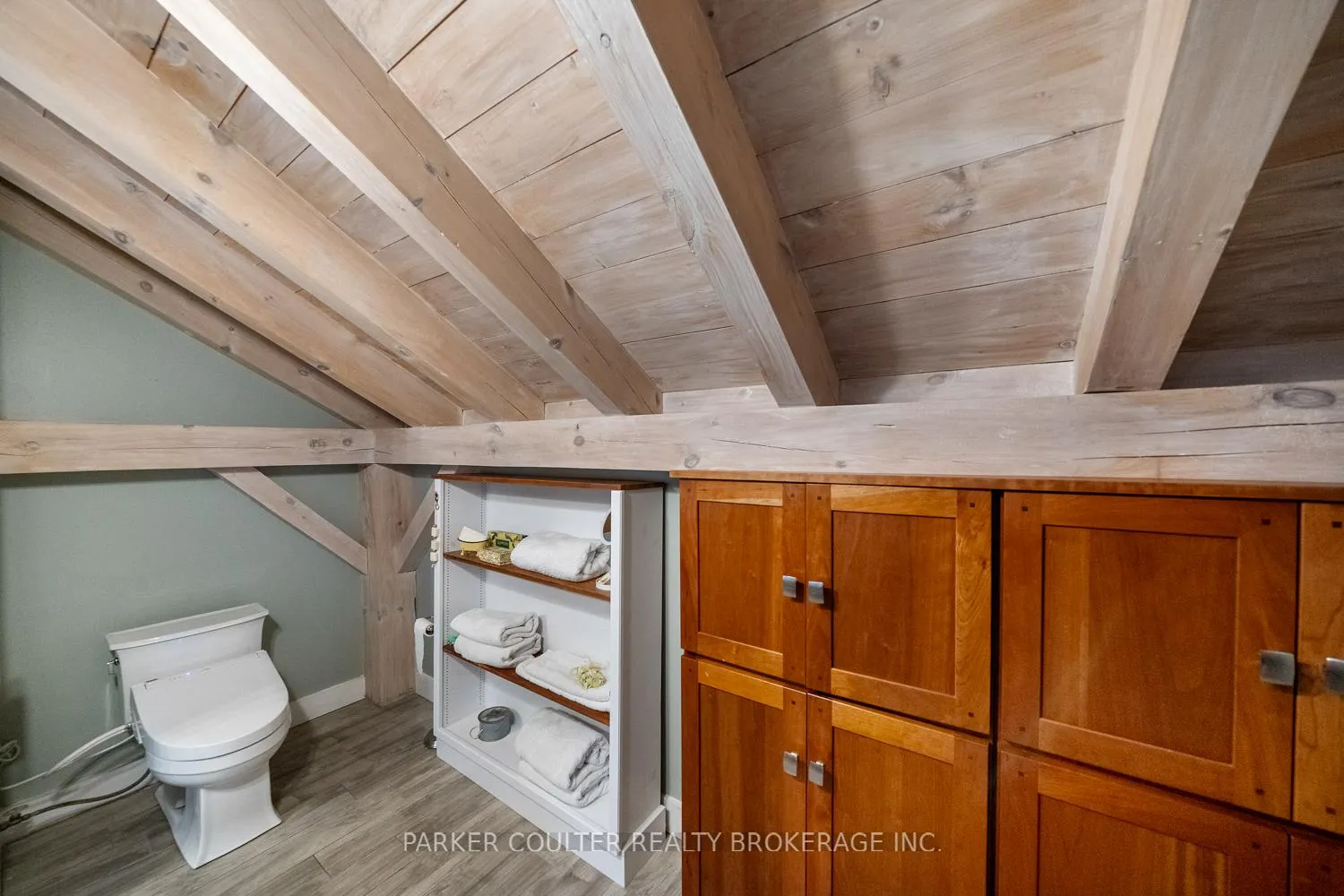 Photo 33 of 685 Park Road, Innisfil, Alcona — HOMEH