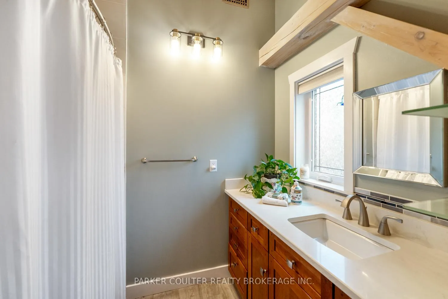 Photo 34 of 685 Park Road, Innisfil, Alcona — HOMEH