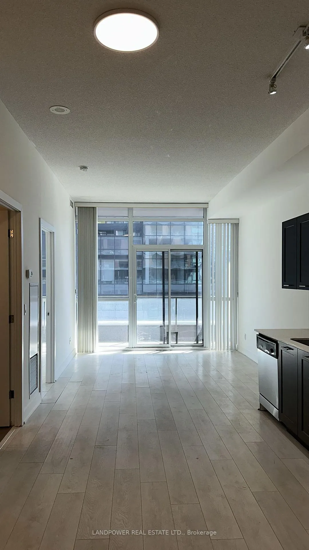 Photo 2 of Unit 207, 169 Fort York Boulevard, Toronto, Waterfront Communities — HOMEH