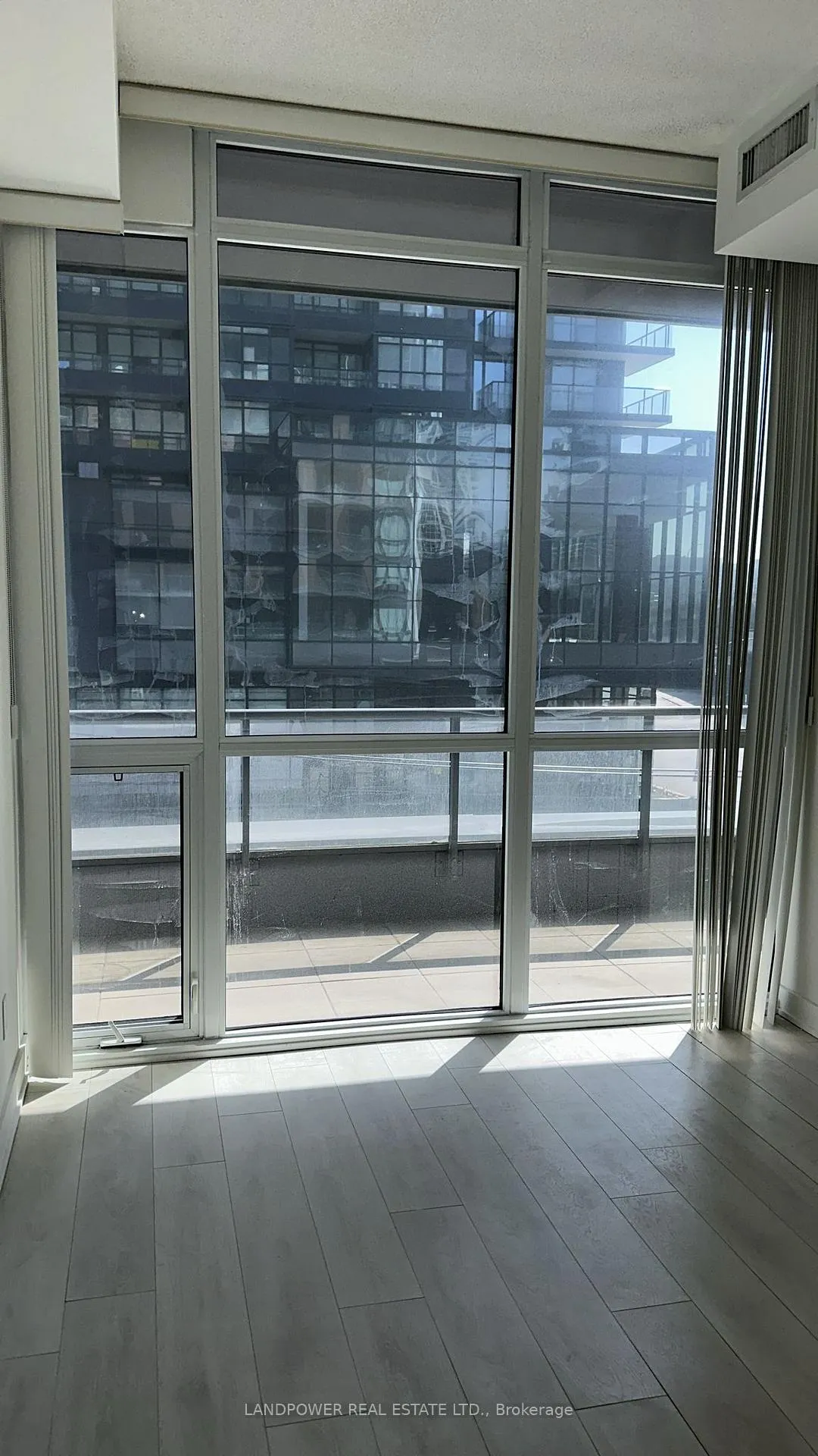Photo 8 of Unit 207, 169 Fort York Boulevard, Toronto, Waterfront Communities — HOMEH