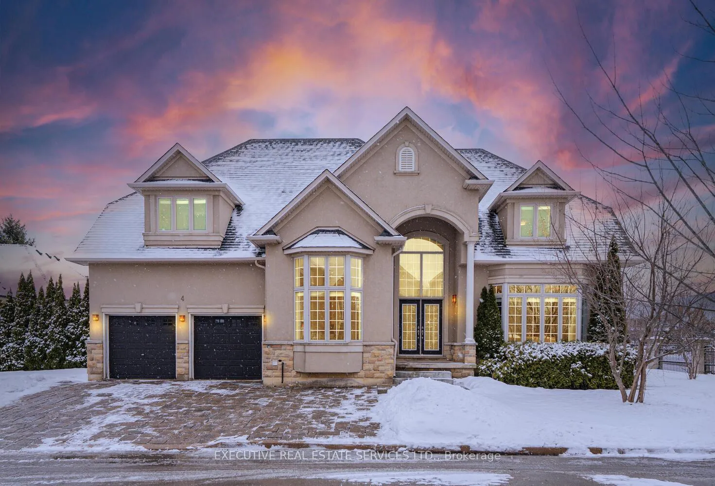 Photo 1 of 4 Berkshire Place, Hamilton, Ancaster — HOMEH