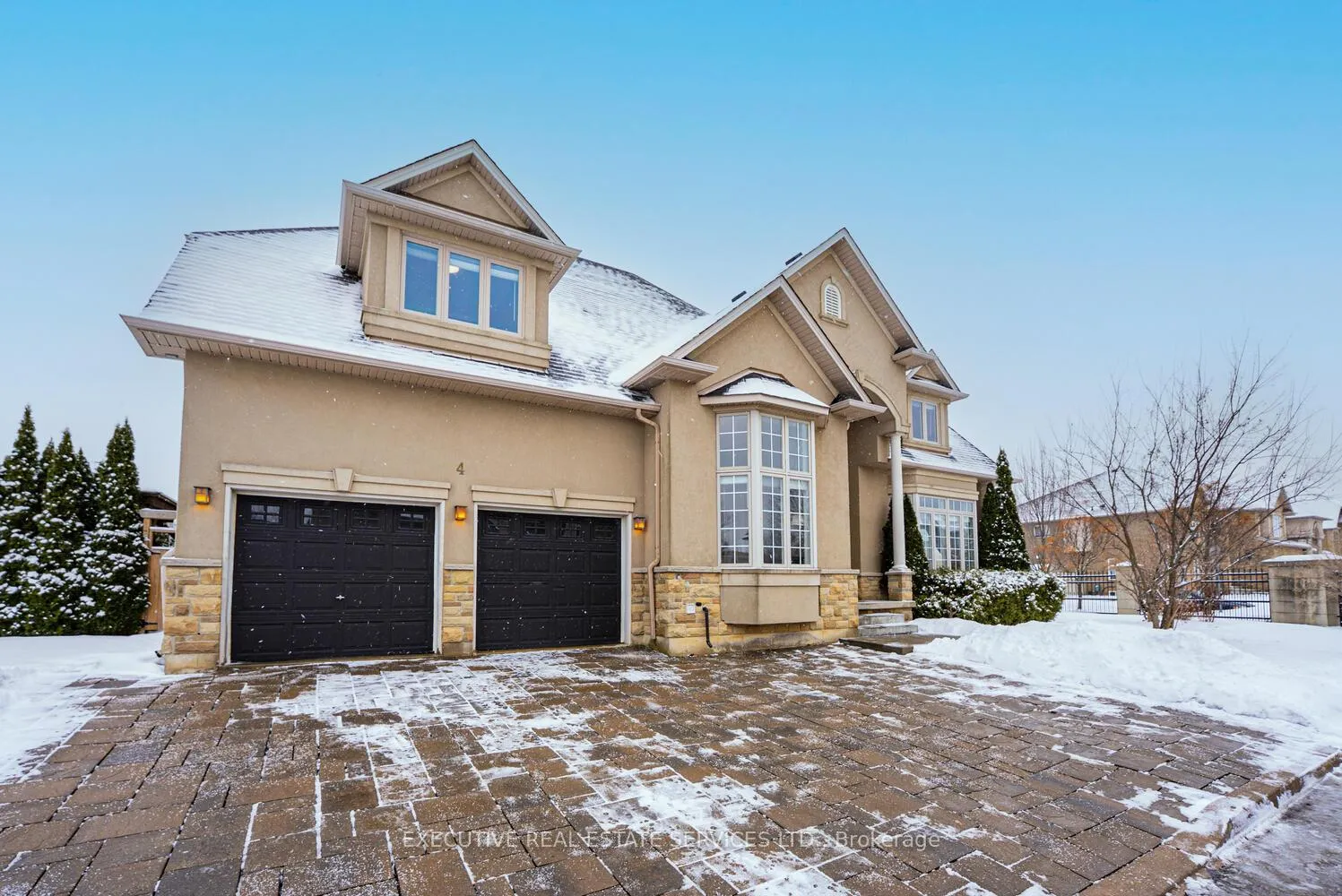 Photo 4 of 4 Berkshire Place, Hamilton, Ancaster — HOMEH