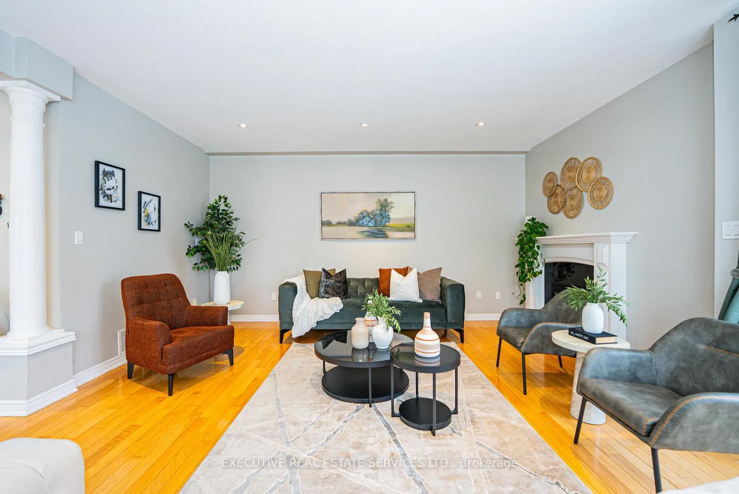 Photo 12 of 4 Berkshire Place, Hamilton, Ancaster — HOMEH