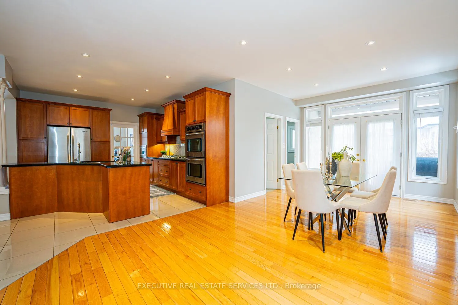Photo 16 of 4 Berkshire Place, Hamilton, Ancaster — HOMEH