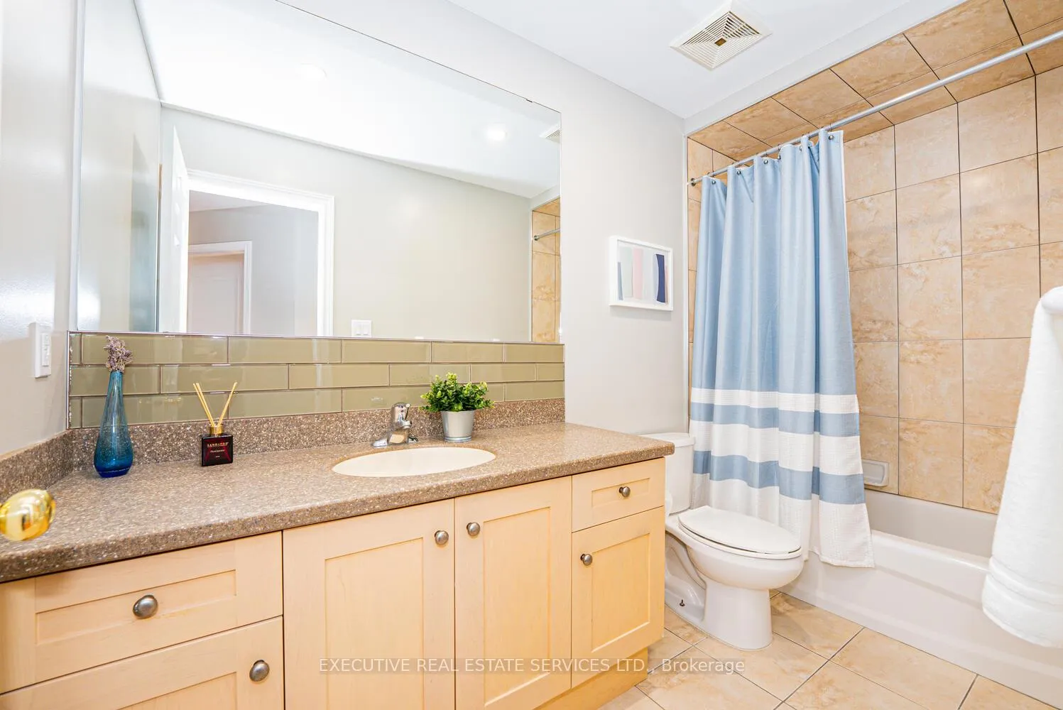 Photo 29 of 4 Berkshire Place, Hamilton, Ancaster — HOMEH