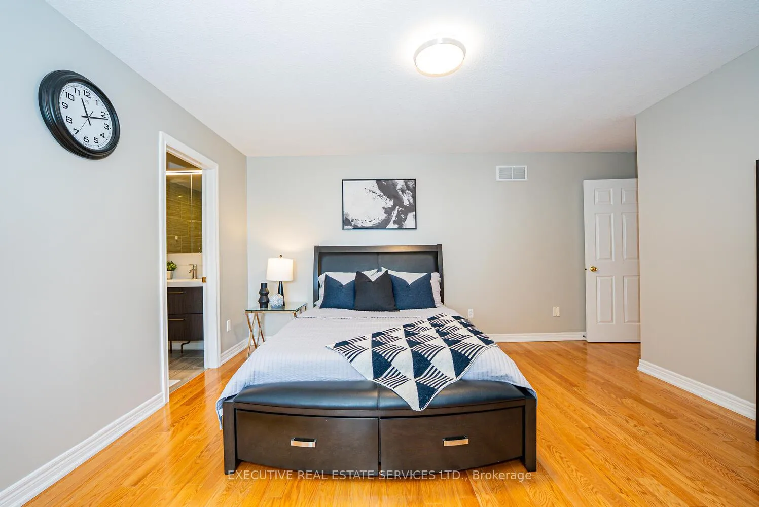 Photo 30 of 4 Berkshire Place, Hamilton, Ancaster — HOMEH