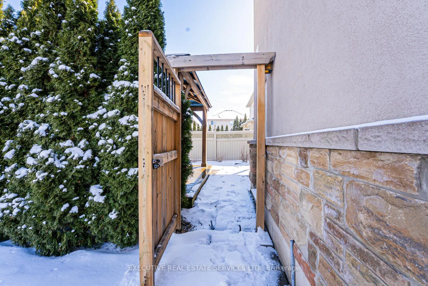 Photo 42 of 4 Berkshire Place, Hamilton, Ancaster — HOMEH