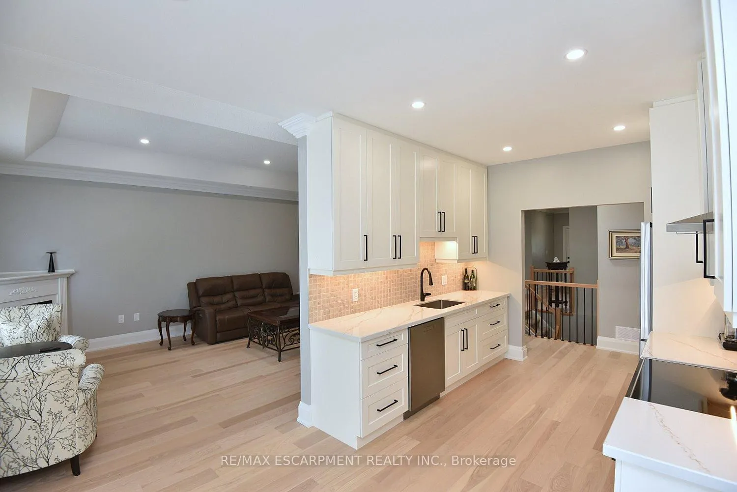 Photo 8 of 49 Riveroaks Drive, Hamilton, Twenty Place — HOMEH