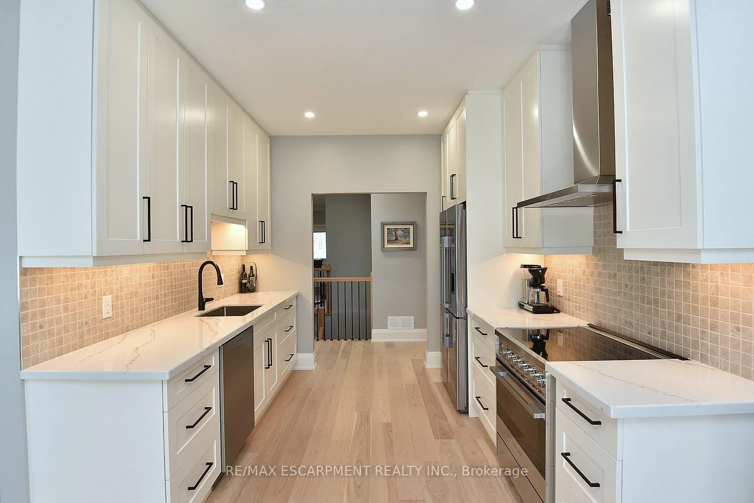 Photo 11 of 49 Riveroaks Drive, Hamilton, Twenty Place — HOMEH