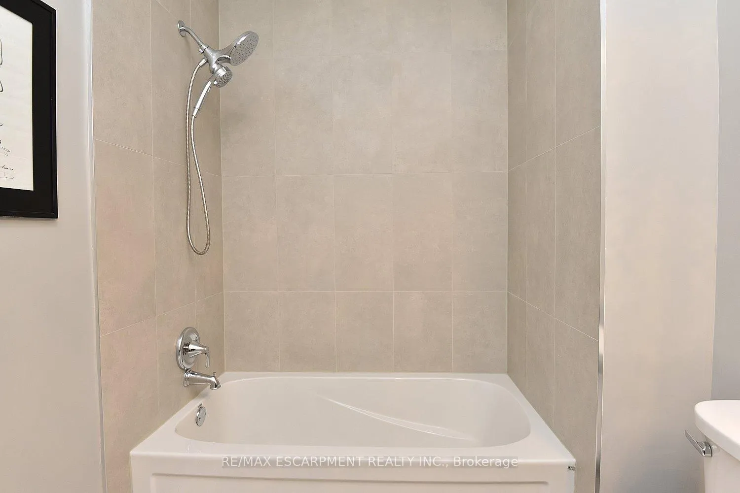 Photo 20 of 49 Riveroaks Drive, Hamilton, Twenty Place — HOMEH