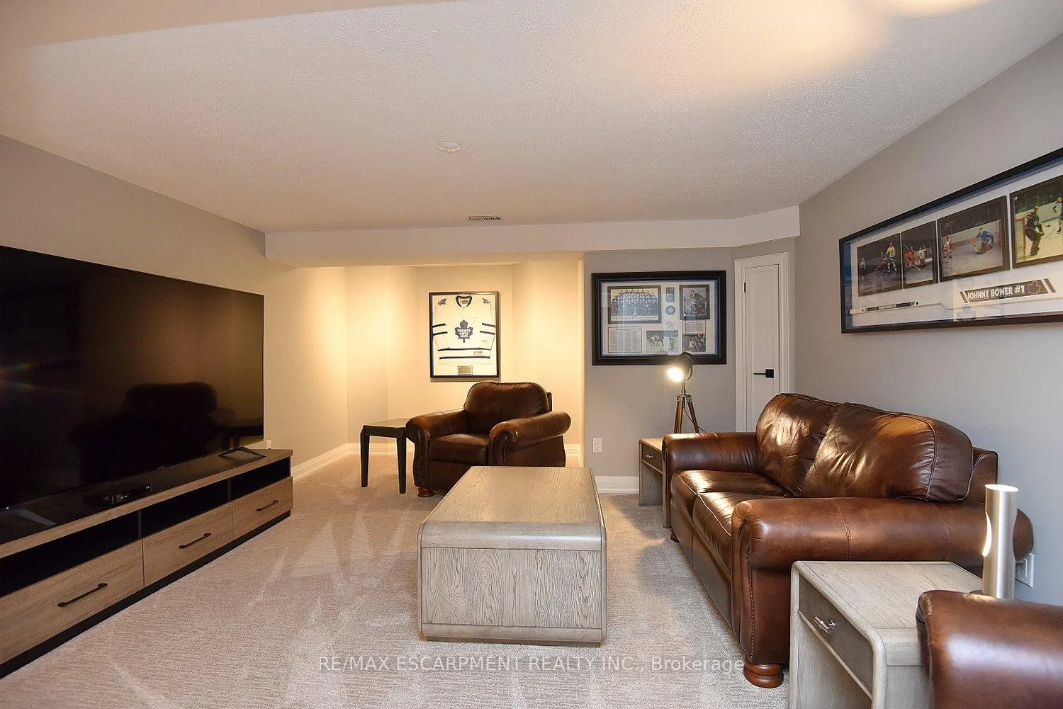 Photo 28 of 49 Riveroaks Drive, Hamilton, Twenty Place — HOMEH