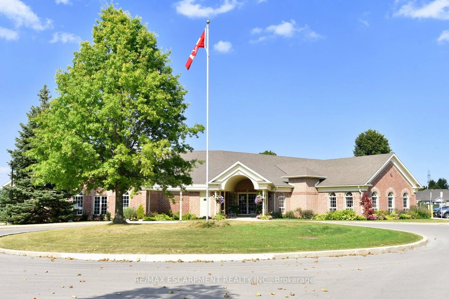 Photo 41 of 49 Riveroaks Drive, Hamilton, Twenty Place — HOMEH