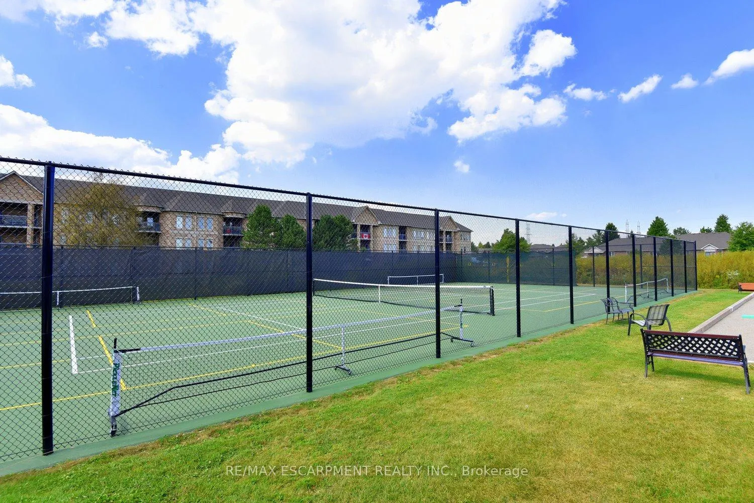 Photo 47 of 49 Riveroaks Drive, Hamilton, Twenty Place — HOMEH