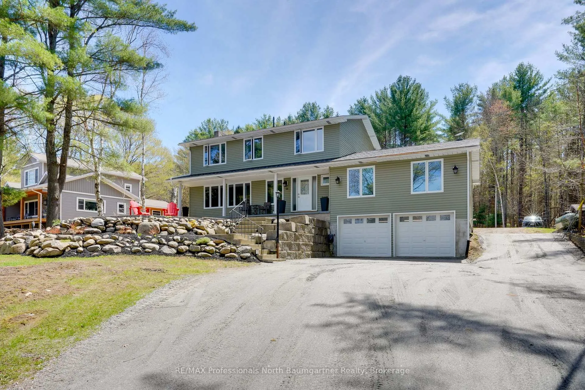 Front of 1506 Kashagawigamog Lake Road