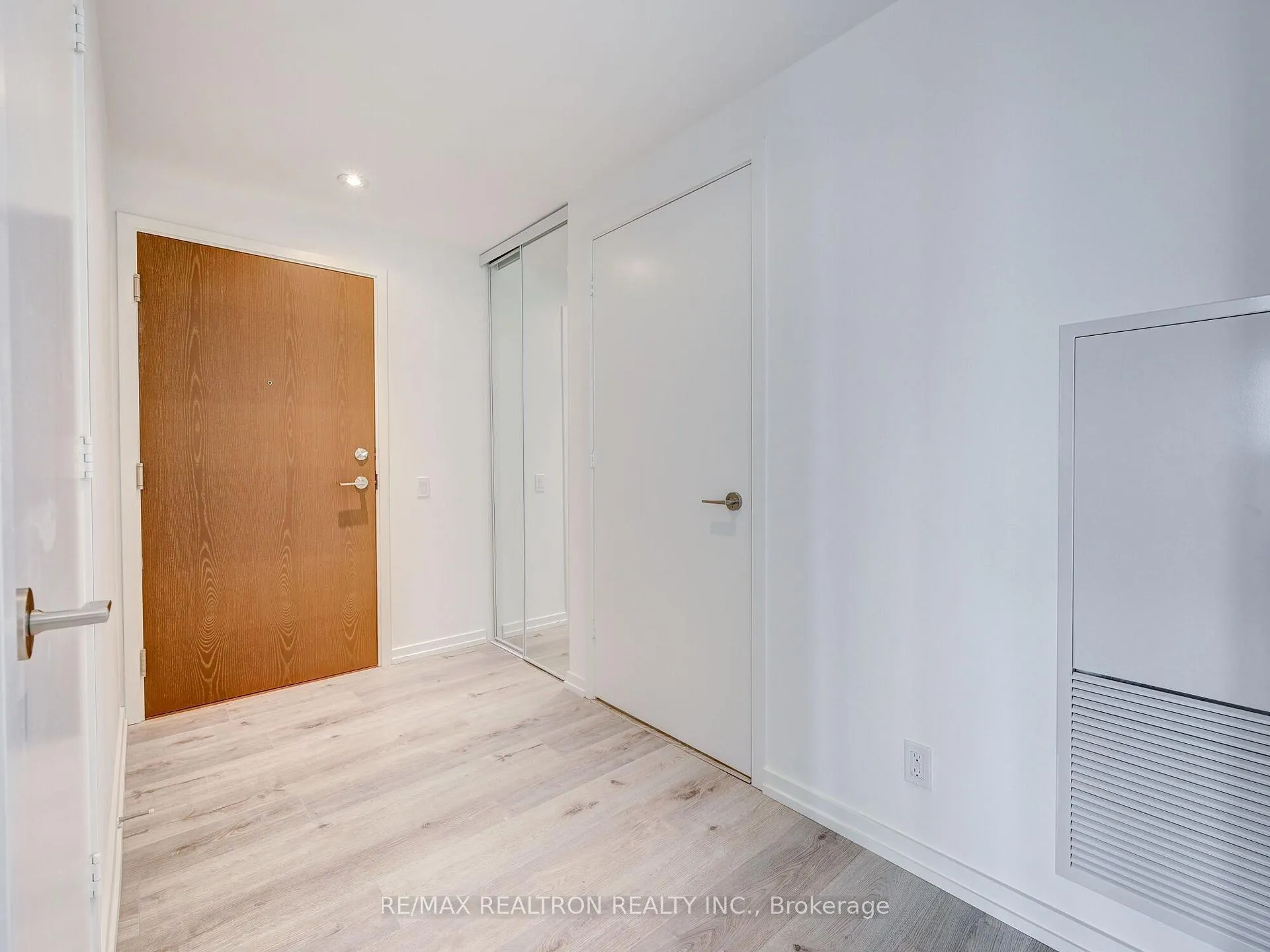 Photo 2 of Unit 1508, 7890 Jane Street, Vaughan, Vaughan Corporate Centre — HOMEH