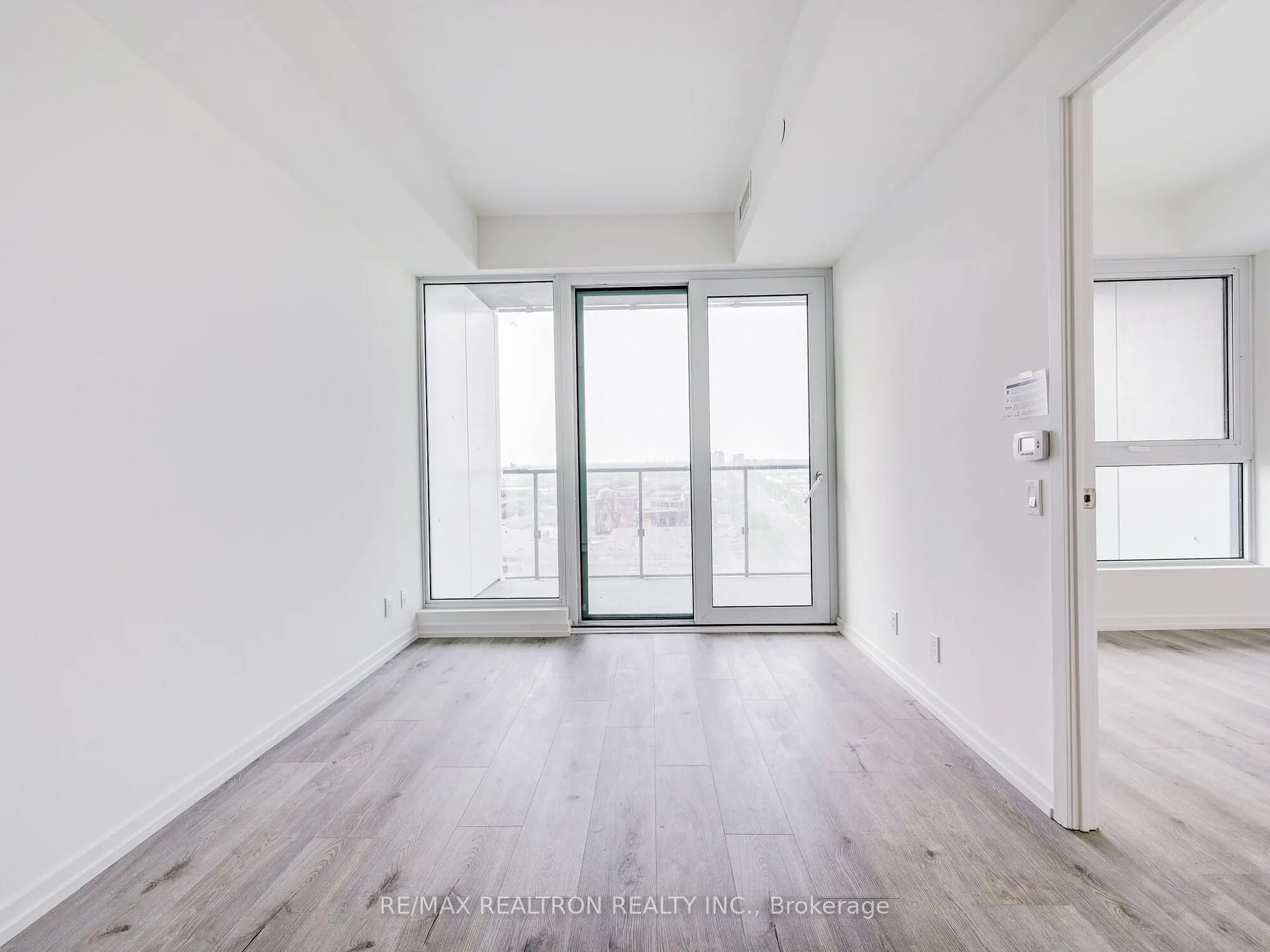Photo 6 of Unit 1508, 7890 Jane Street, Vaughan, Vaughan Corporate Centre — HOMEH