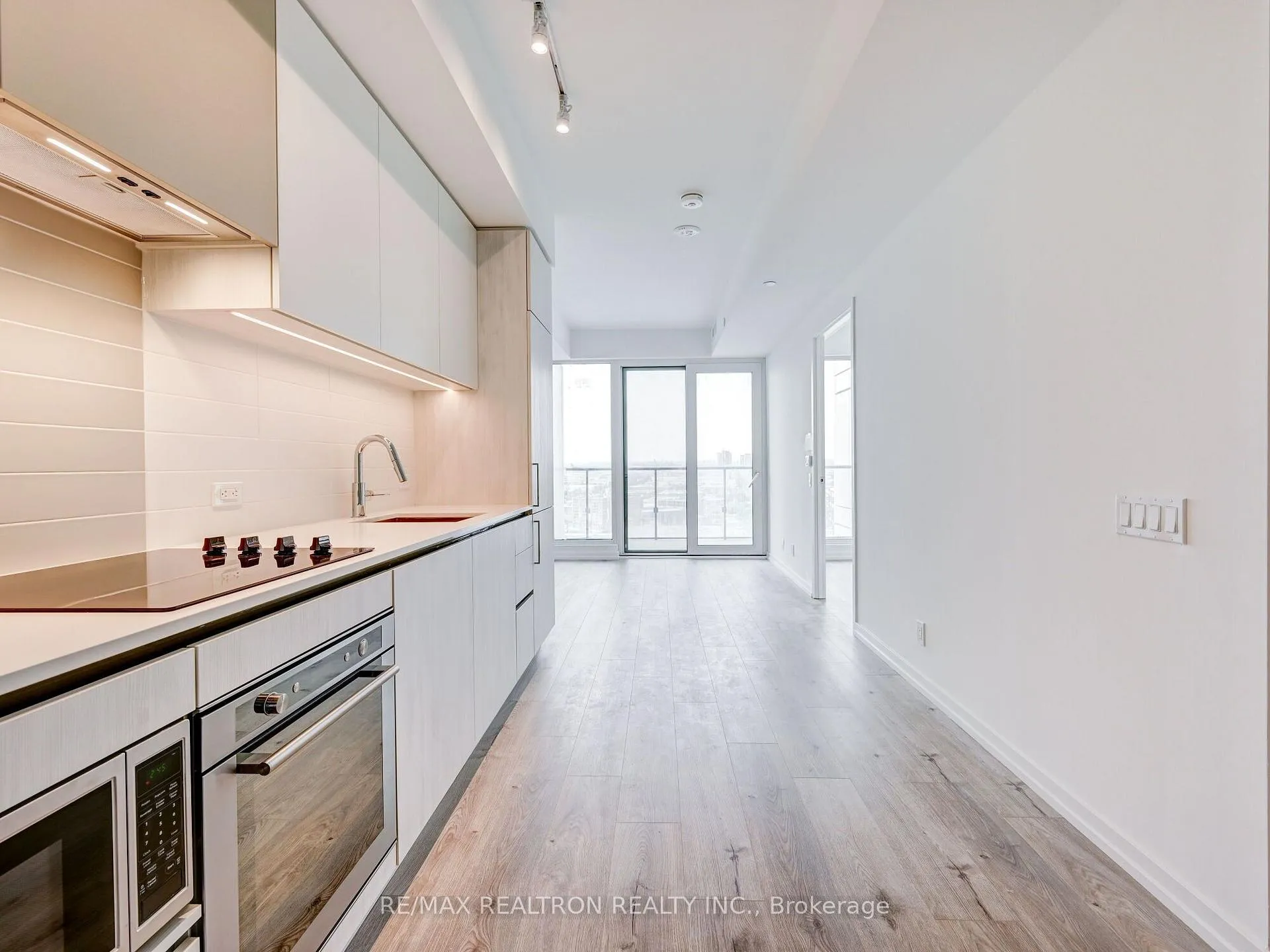 Photo 11 of Unit 1508, 7890 Jane Street, Vaughan, Vaughan Corporate Centre — HOMEH