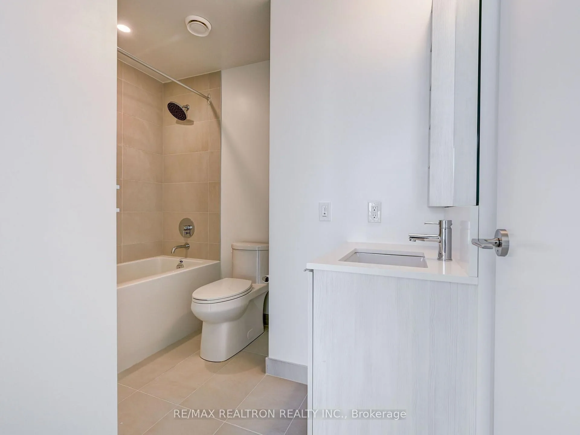 Photo 13 of Unit 1508, 7890 Jane Street, Vaughan, Vaughan Corporate Centre — HOMEH