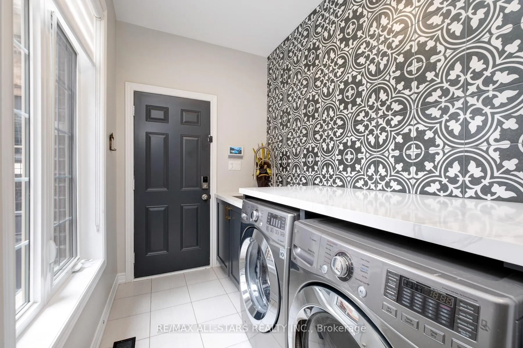 Photo 26 of 212 East's Corners Boulevard, Vaughan, Kleinburg — HOMEH
