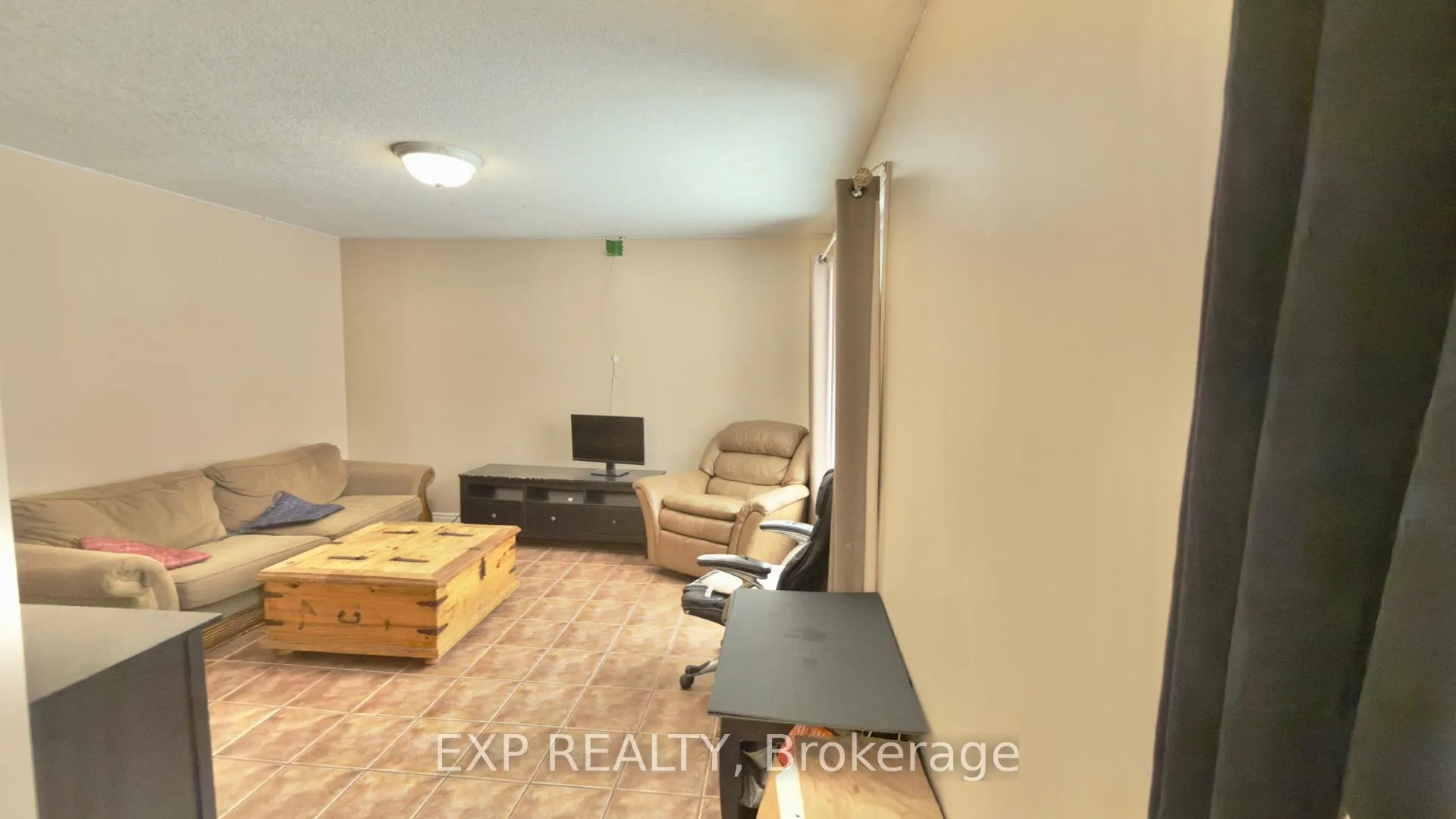 Photo 4 of Unit B, 16 Marshall Street, Waterloo — HOMEH