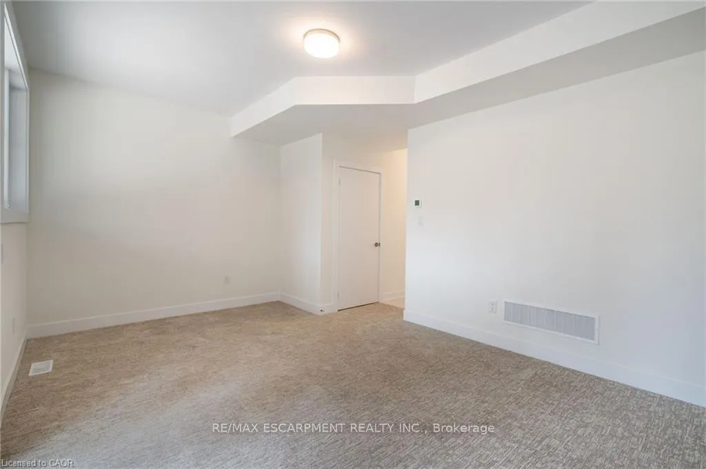 Photo 2 of Unit 47, 2273 Turnberry Road, Burlington, Rose — HOMEH