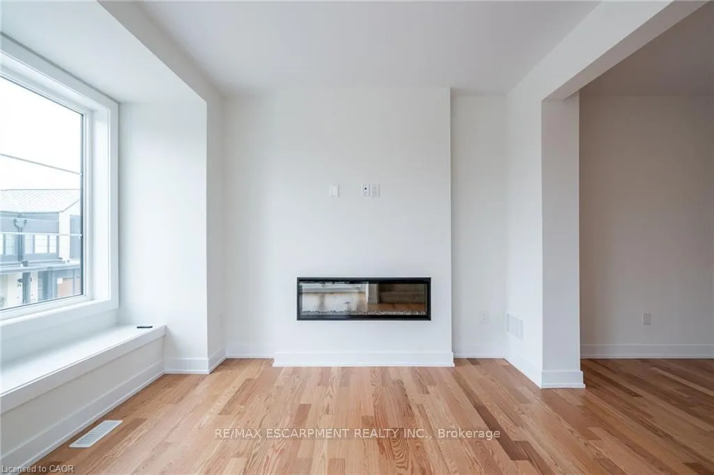 Photo 8 of Unit 47, 2273 Turnberry Road, Burlington, Rose — HOMEH