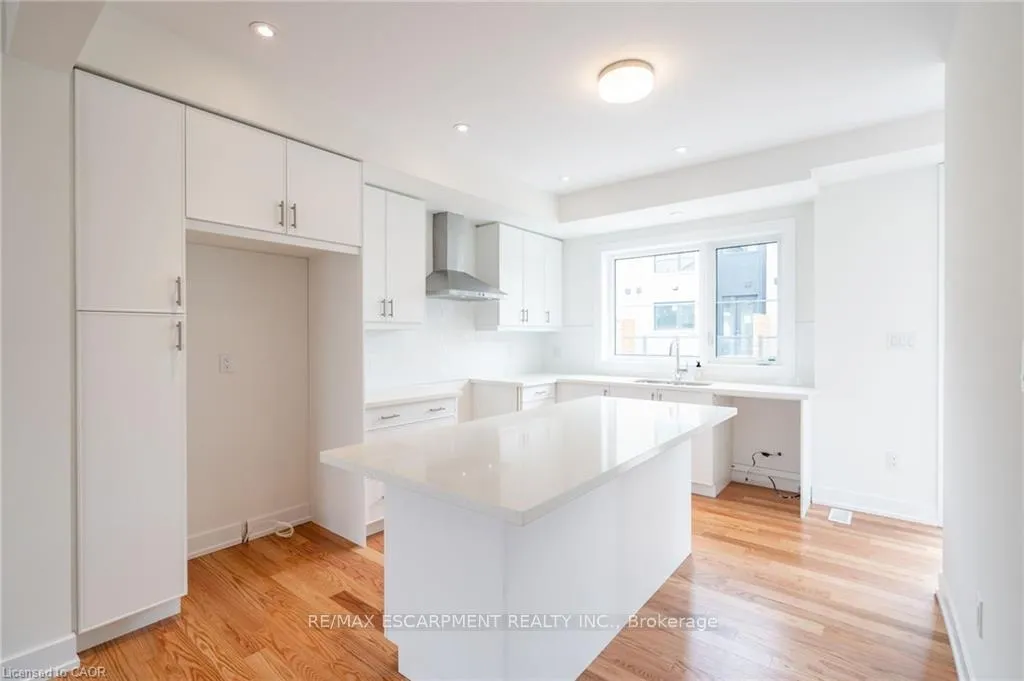 Photo 11 of Unit 47, 2273 Turnberry Road, Burlington, Rose — HOMEH