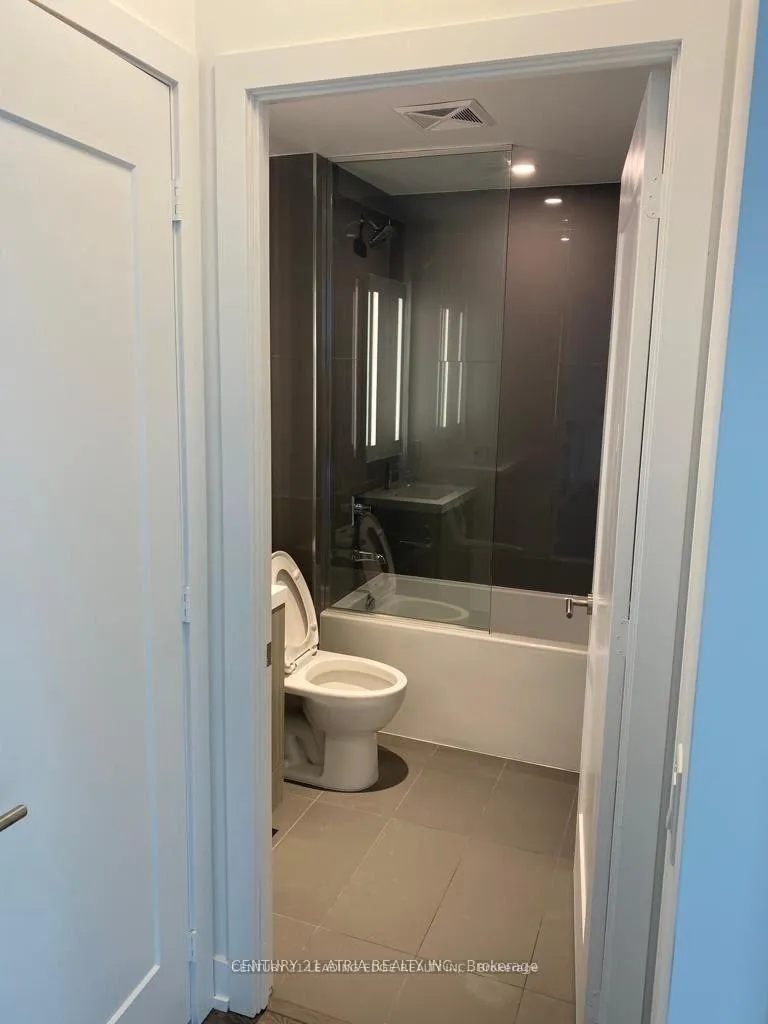 Photo 14 of Unit 2304, 575 Bloor Street E, Toronto, North St. James Town — HOMEH