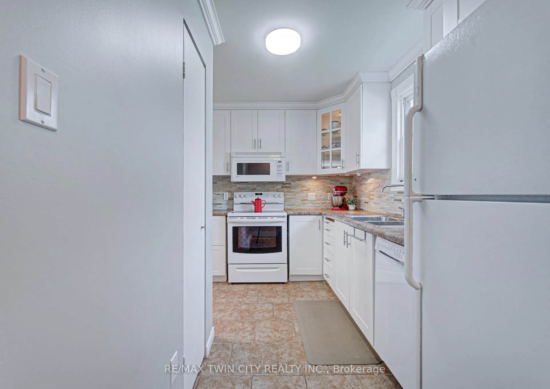 Photo 3 of Unit 26, 175 Cedar Street, Cambridge, Southwood - Kinbridge — HOMEH