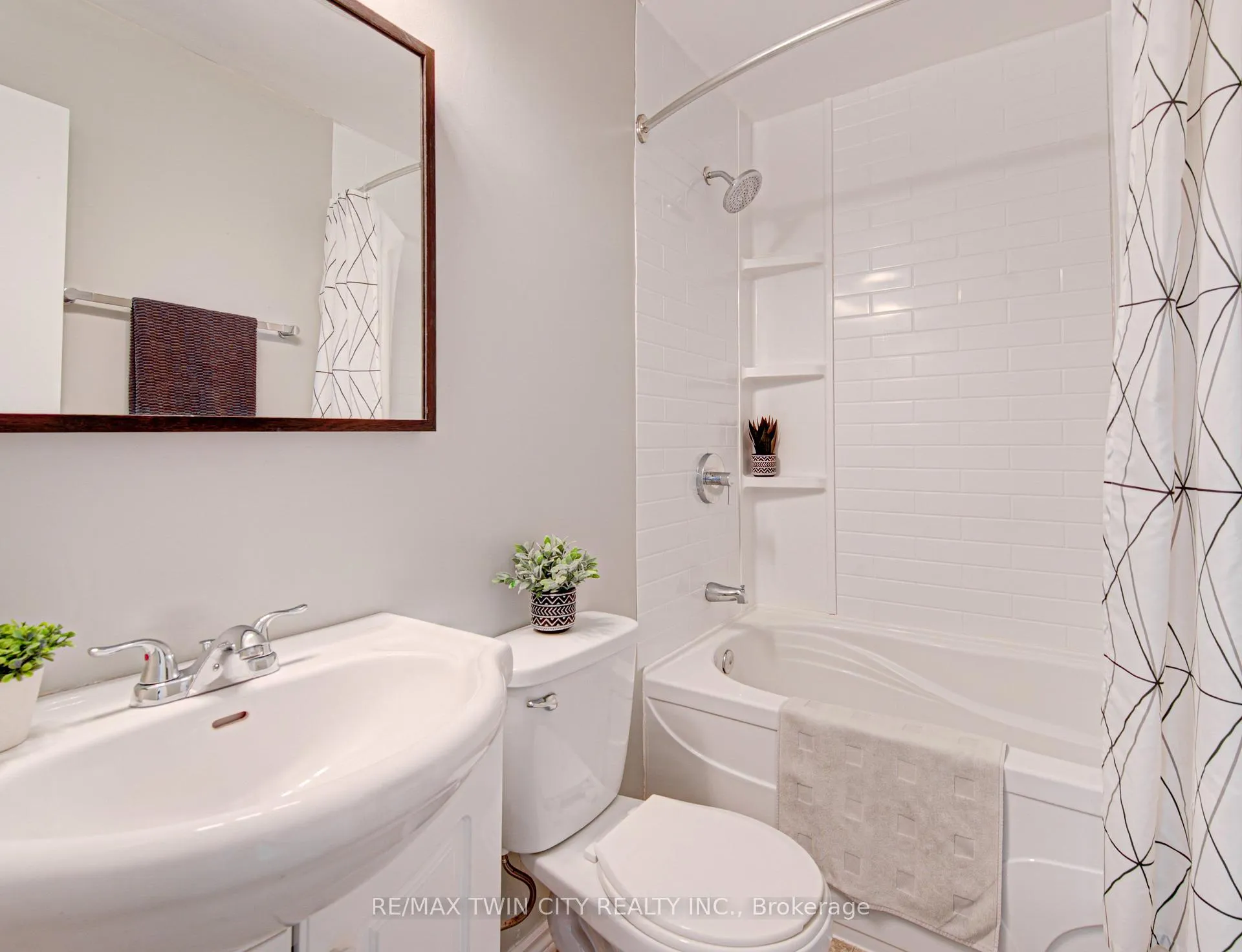 Photo 15 of Unit 26, 175 Cedar Street, Cambridge, Southwood - Kinbridge — HOMEH