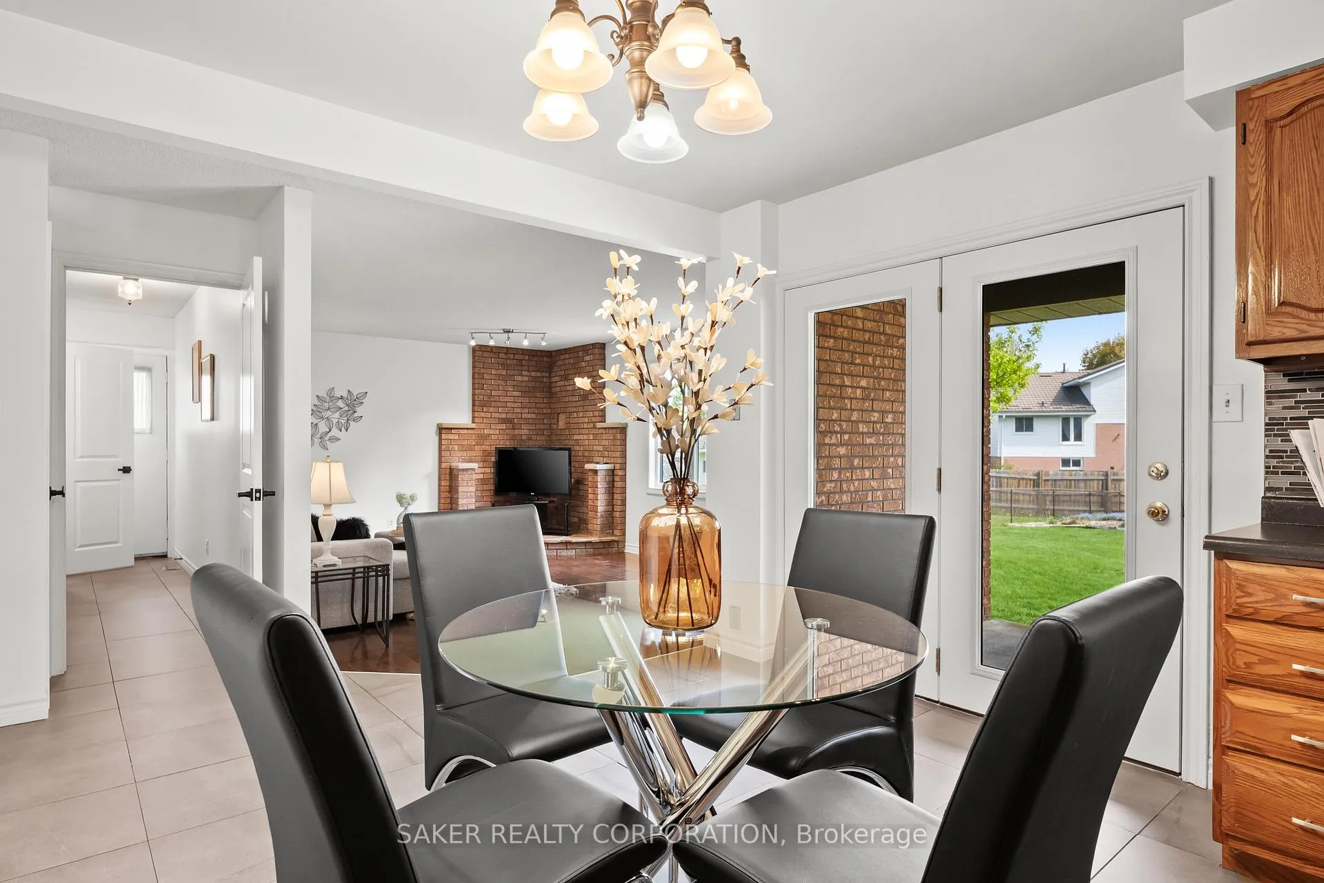 Photo 24 of 44 Golfview Crescent, London, South Q — HOMEH