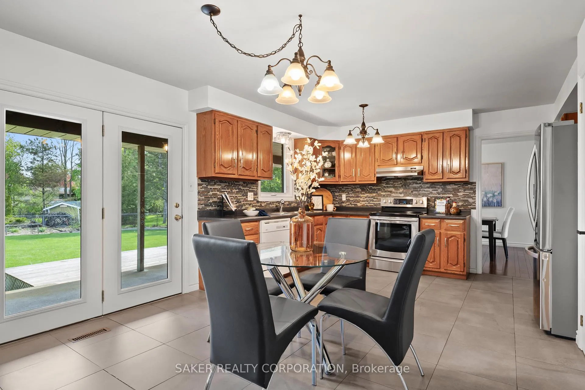Photo 25 of 44 Golfview Crescent, London, South Q — HOMEH
