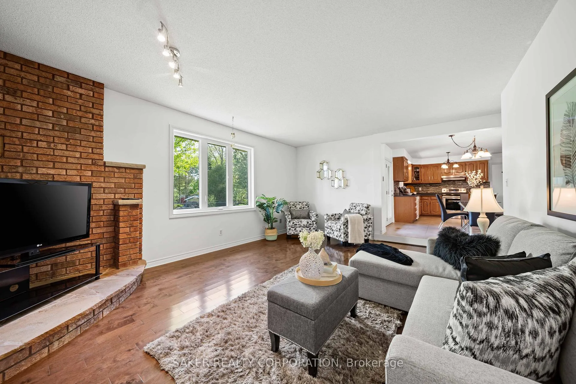 Photo 27 of 44 Golfview Crescent, London, South Q — HOMEH