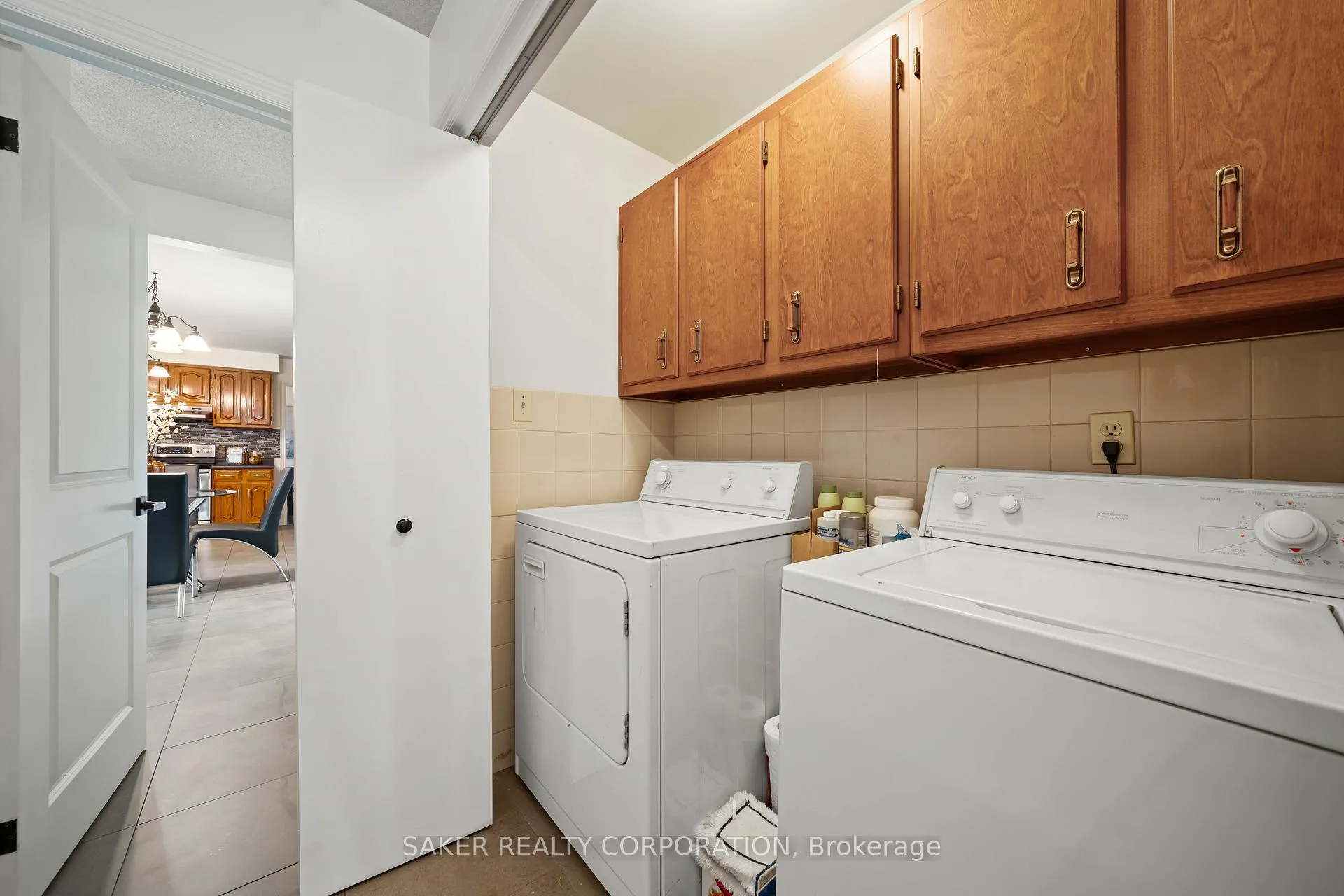 Photo 29 of 44 Golfview Crescent, London, South Q — HOMEH