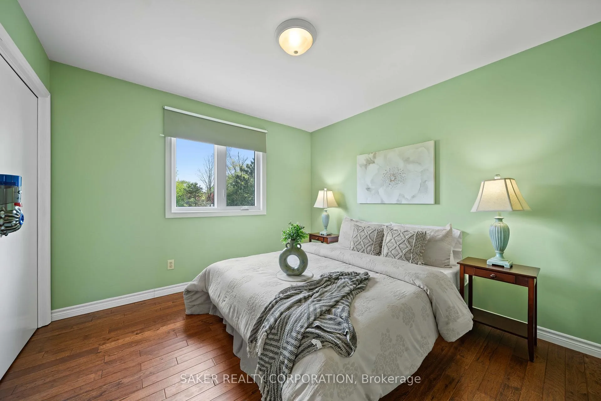 Photo 37 of 44 Golfview Crescent, London, South Q — HOMEH