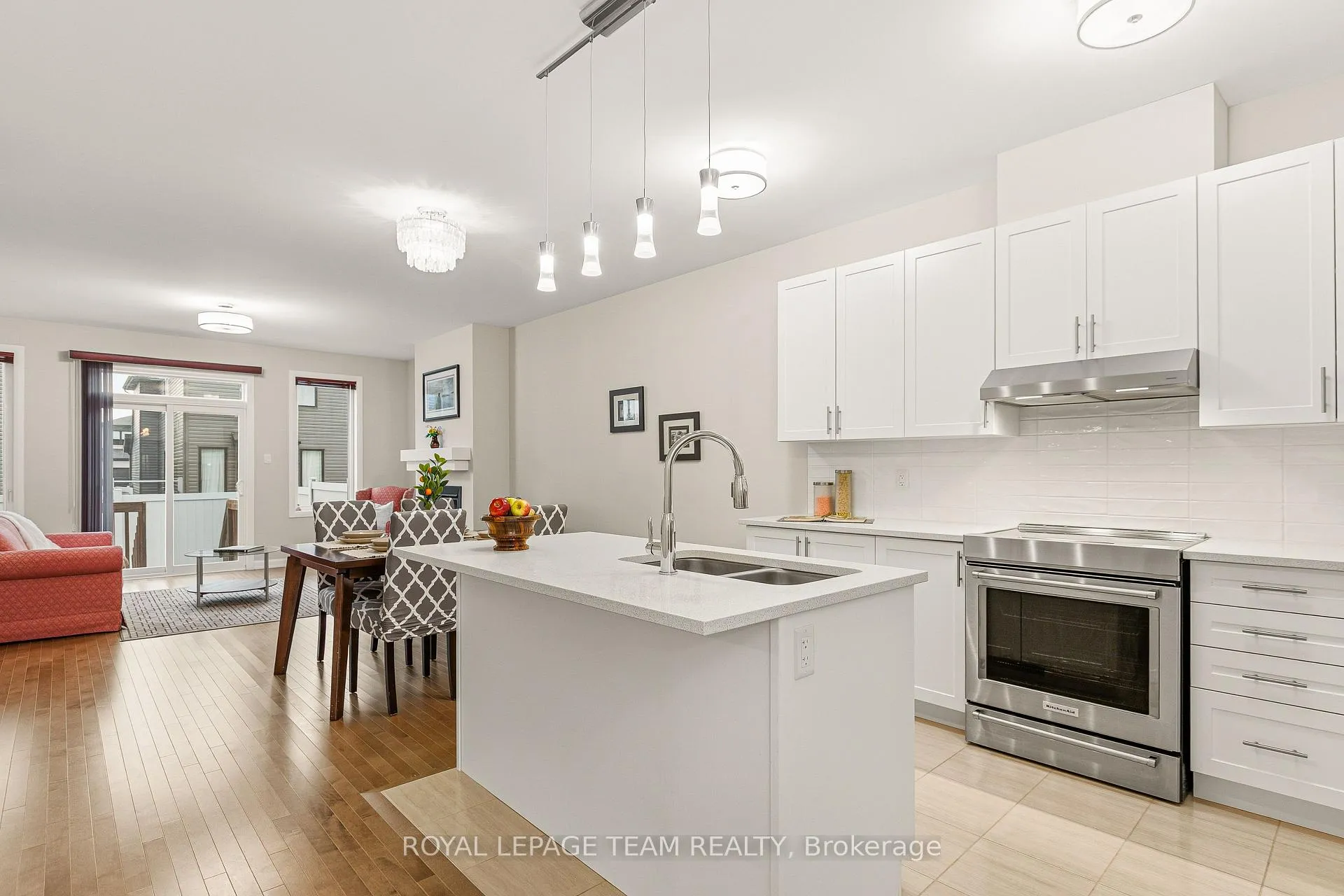 Photo 8 of 773 Coast Circle, Ottawa, Mahogany Community — HOMEH