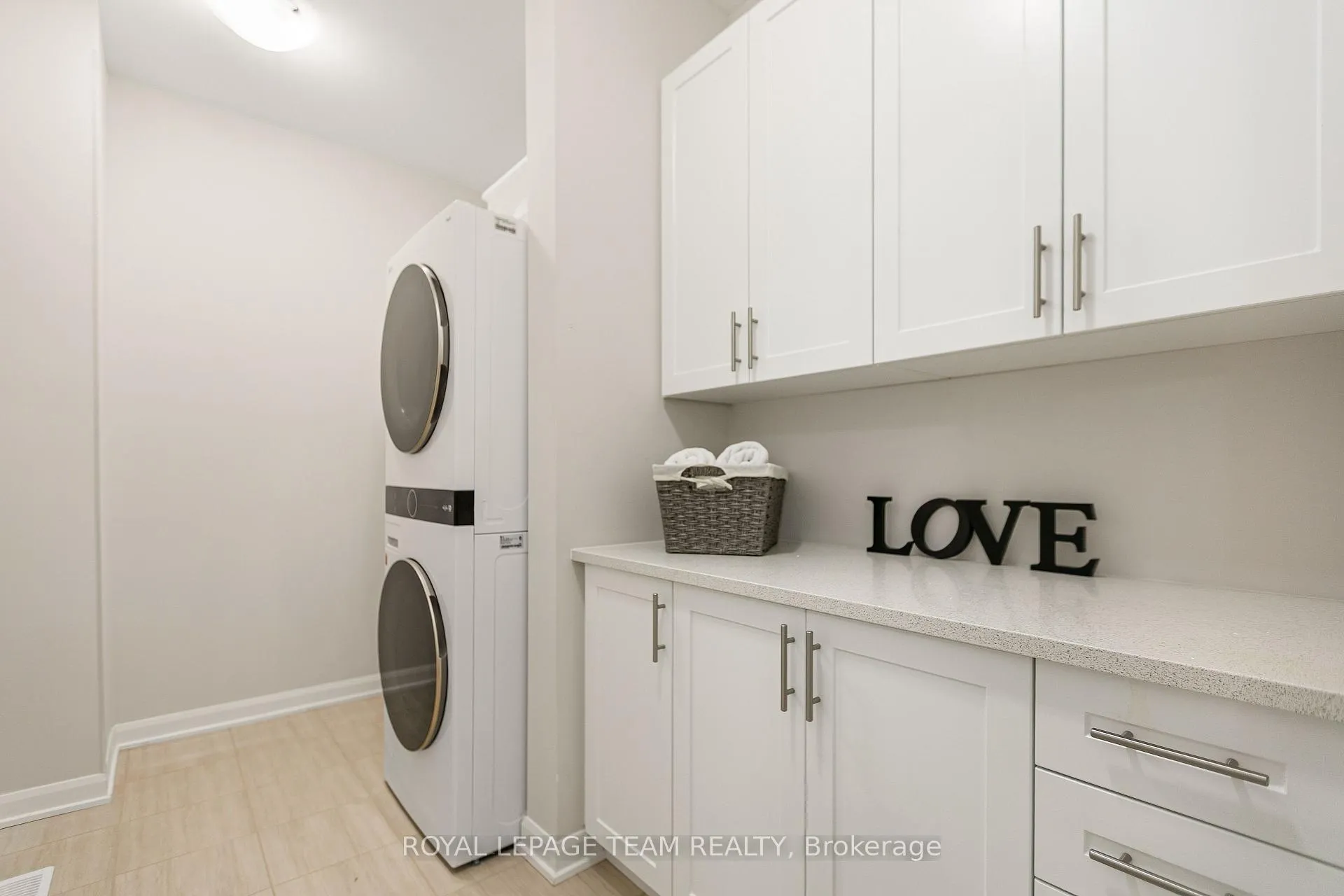 Photo 28 of 773 Coast Circle, Ottawa, Mahogany Community — HOMEH