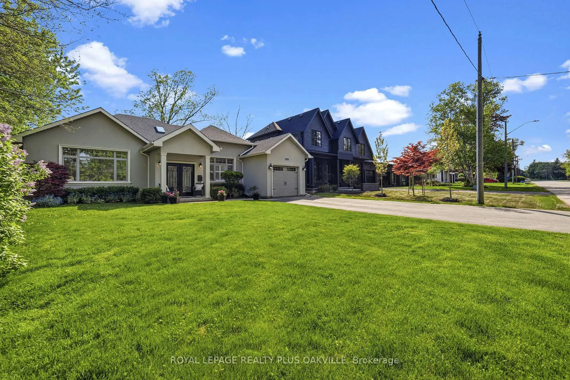 Photo 3 of 208 Mohawk Road, Oakville, Bronte — HOMEH