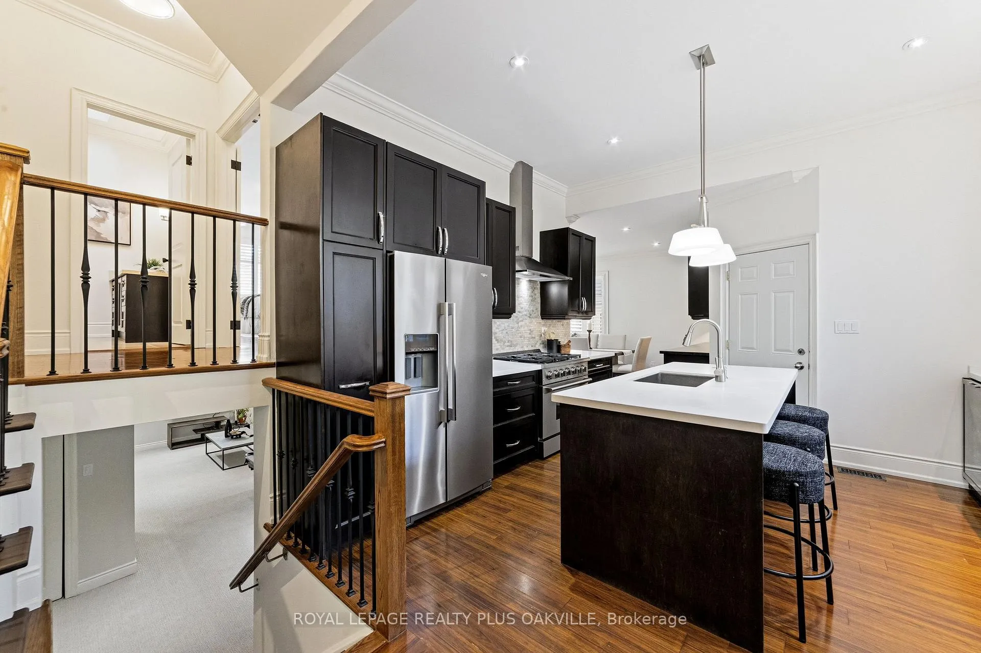 Photo 6 of 208 Mohawk Road, Oakville, Bronte — HOMEH