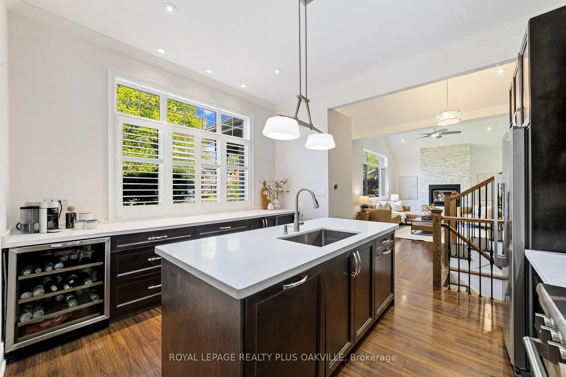 Photo 9 of 208 Mohawk Road, Oakville, Bronte — HOMEH