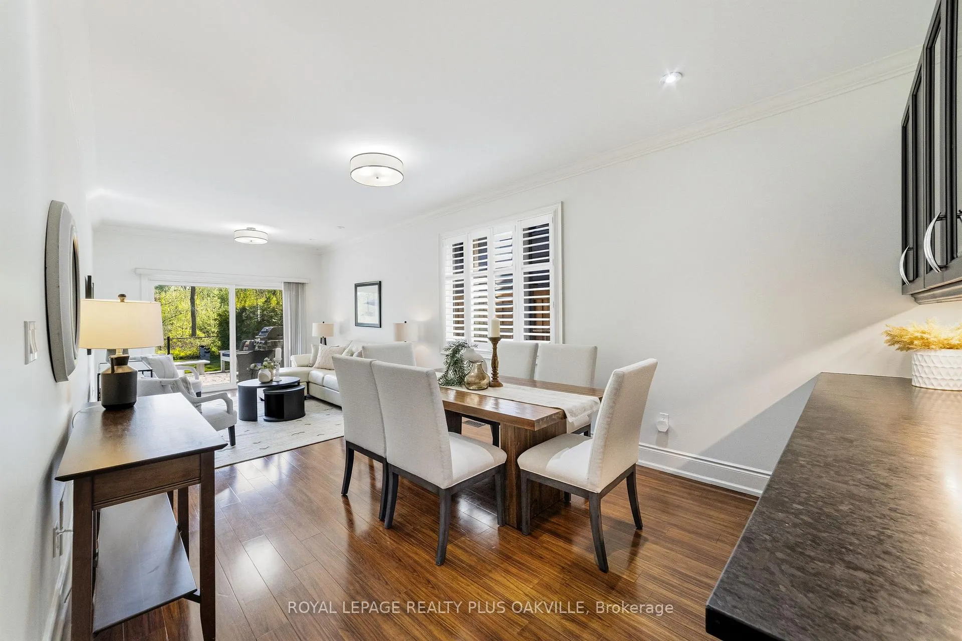 Photo 10 of 208 Mohawk Road, Oakville, Bronte — HOMEH
