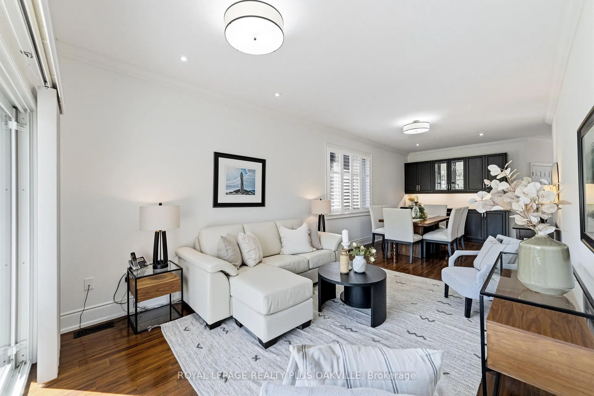 Photo 12 of 208 Mohawk Road, Oakville, Bronte — HOMEH